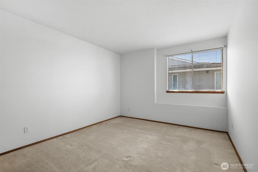 Property photo for 602 S 288th Lane, Federal Way photo 27