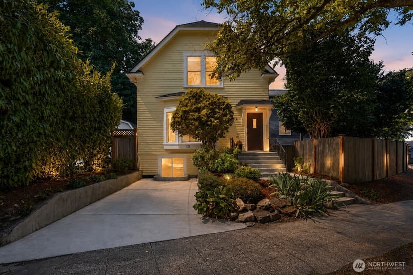 Property photo for 2815 8th Avenue W, Seattle photo 35