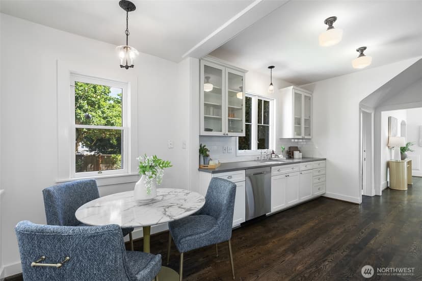 Property photo for 2815 8th Avenue W, Seattle photo 13