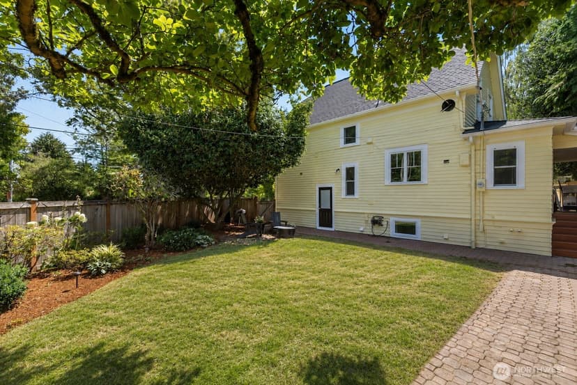 Property photo for 2815 8th Avenue W, Seattle photo 31