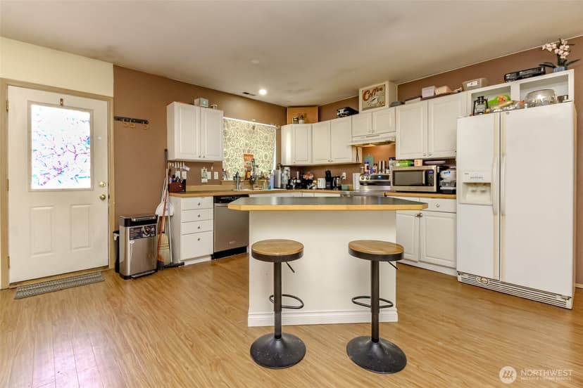 Property photo for 9910 140th Street Ct E, Puyallup photo 8