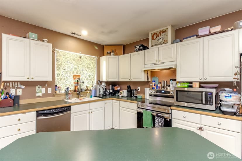 Property photo for 9910 140th Street Ct E, Puyallup photo 10
