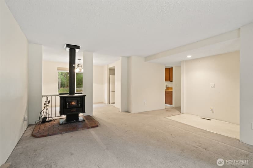Property photo for 9565 Emerald Drive SE, Port Orchard photo 4