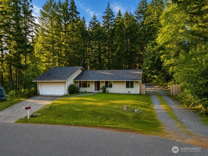 Property photo for 9565 Emerald Drive SE, Port Orchard photo 26