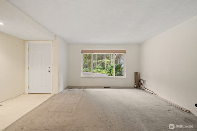 Property photo for 9565 Emerald Drive SE, Port Orchard photo 5