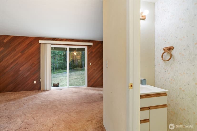 Property photo for 9565 Emerald Drive SE, Port Orchard photo 18