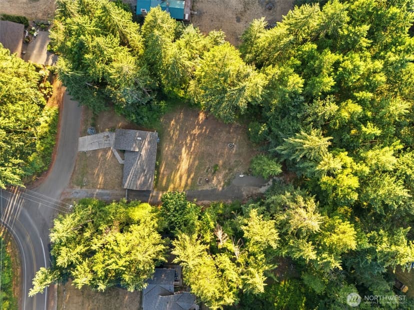 Property photo for 9565 Emerald Drive SE, Port Orchard photo 25