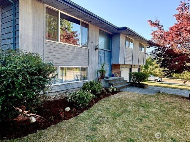 Property photo for 11002 24th Drive SE, Everett photo 2