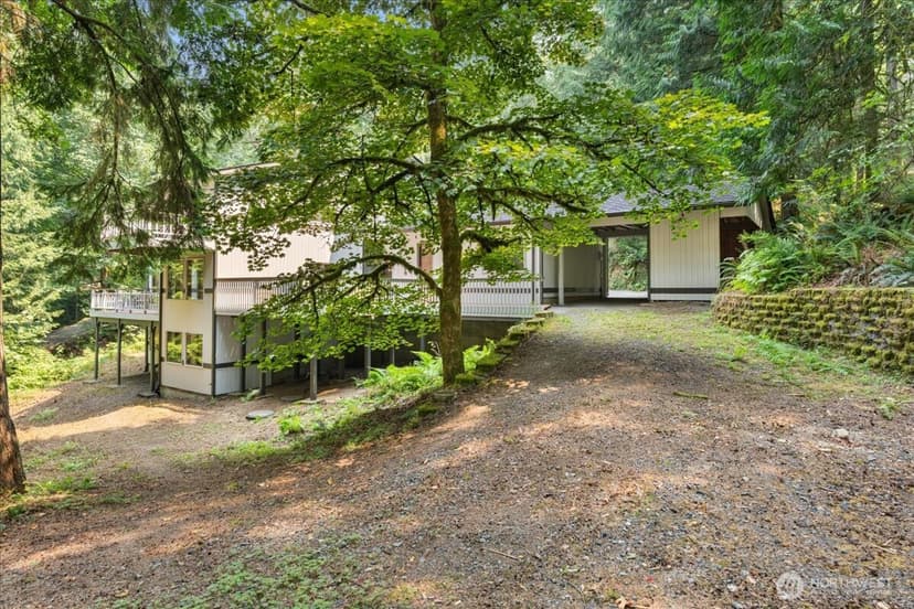 Property photo for 14629 255th Avenue SE, Issaquah photo 35