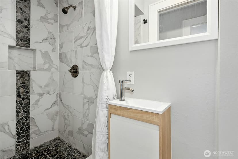 Property photo for 10124 3rd Avenue NW, Seattle photo 14