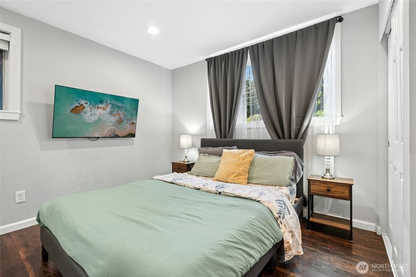 Property photo for 10124 3rd Avenue NW, Seattle photo 31