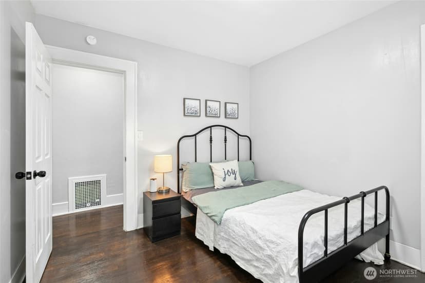 Property photo for 10124 3rd Avenue NW, Seattle photo 13