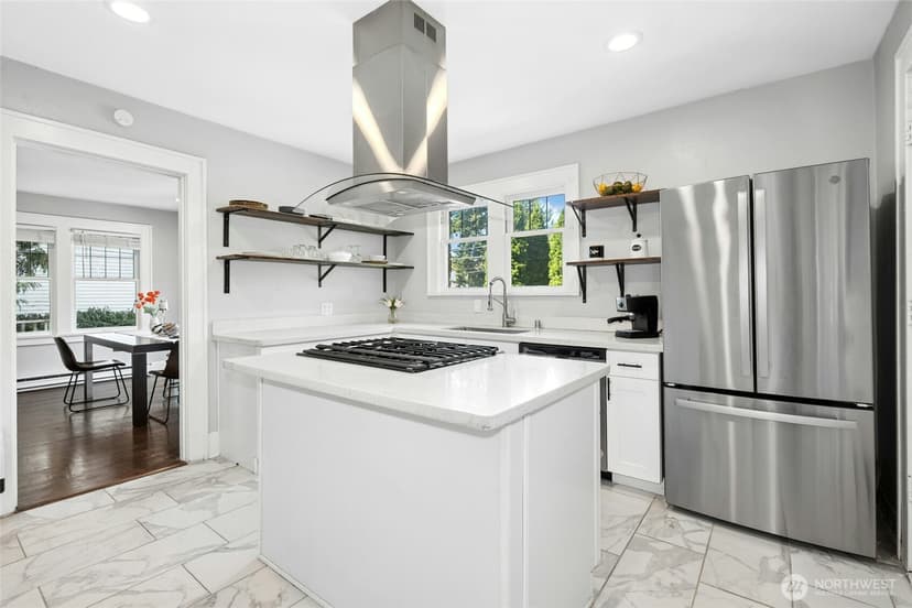 Property photo for 10124 3rd Avenue NW, Seattle photo 11