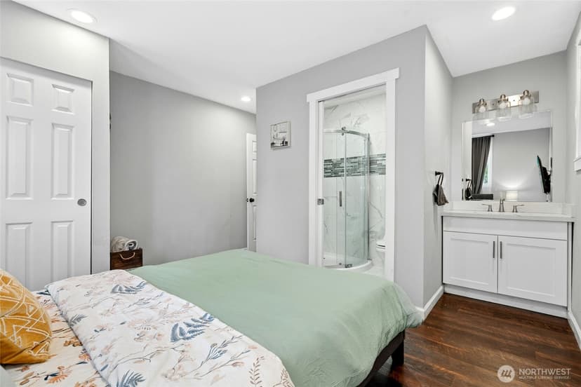 Property photo for 10124 3rd Avenue NW, Seattle photo 29