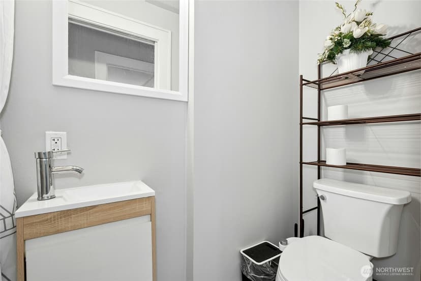 Property photo for 10124 3rd Avenue NW, Seattle photo 15