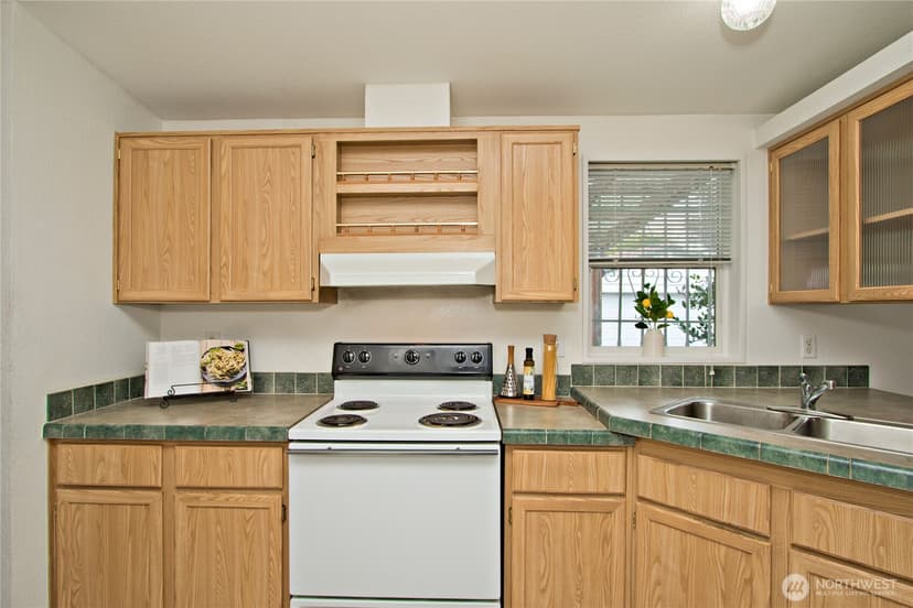 Property photo for 22003 SE 272nd Place, Maple Valley photo 12