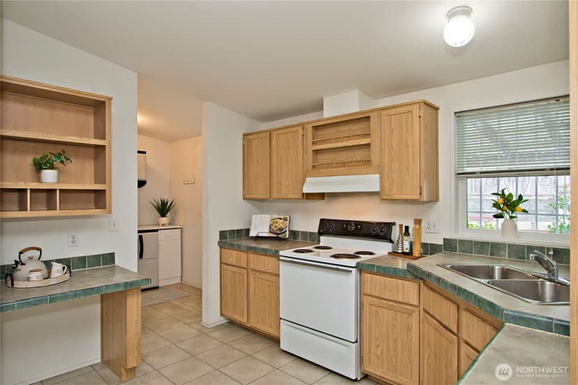 Property photo for 22003 SE 272nd Place, Maple Valley photo 11