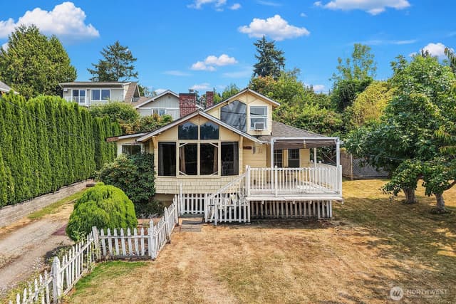 Property photo for 2728 60th Avenue SE, Mercer Island, WA 98040