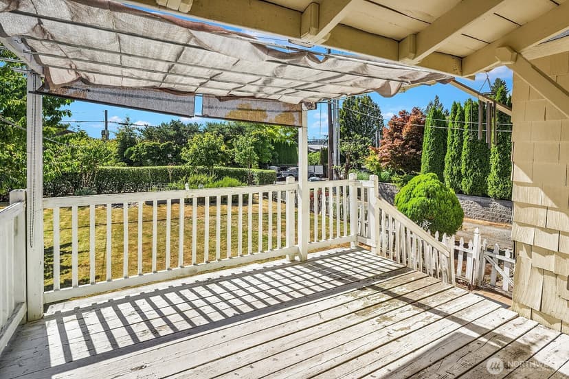 Property photo for 2728 60th Avenue SE, Mercer Island photo 4