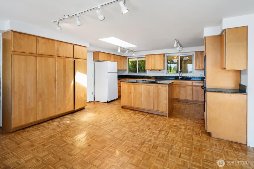 Property photo for 3621 81st Avenue SE, Mercer Island photo 5