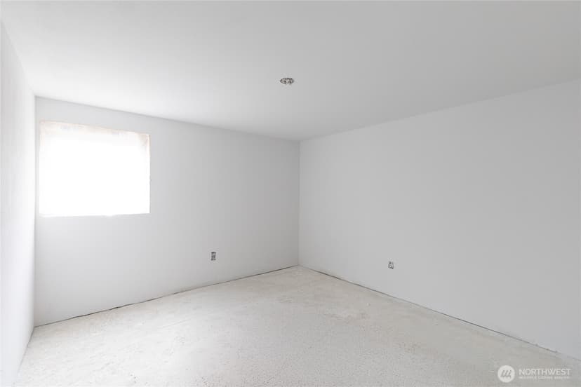 Property photo for 5752 NE 62nd Street, Seattle photo 12