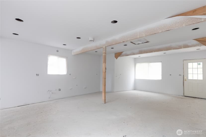Property photo for 9617 15th Avenue NE, Seattle photo 21