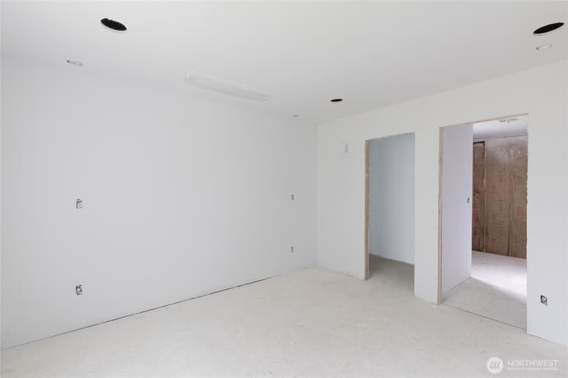 Property photo for 9617 15th Avenue NE, Seattle photo 18