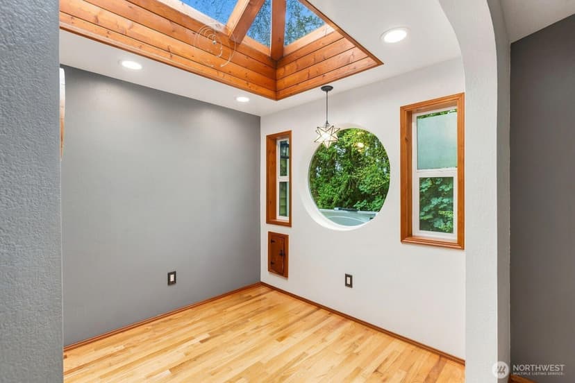 Property photo for 11615 NE 100th Street, Kirkland photo 17