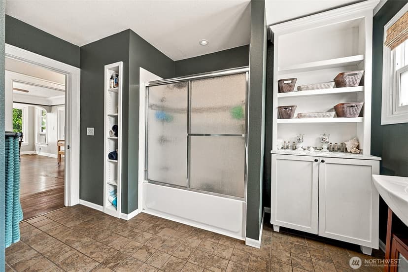 Property photo for 14416 Portland Avenue SW, Lakewood photo 12
