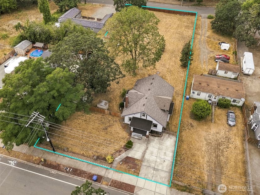 Property photo for 14416 Portland Avenue SW, Lakewood photo 19