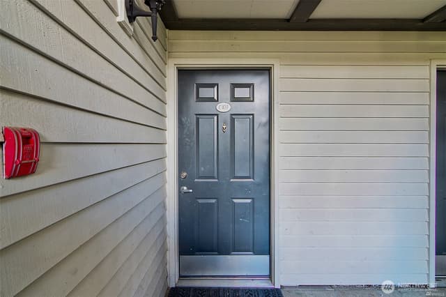 Property photo for 15415 35th Avenue W #C103, Lynnwood photo 3