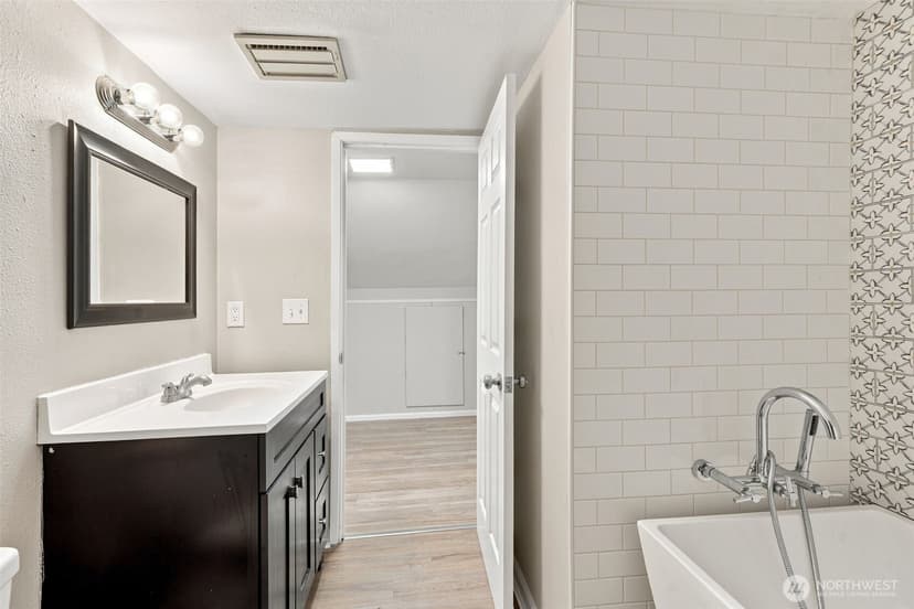 Property photo for 483 NE Conifer Drive, Bremerton photo 17