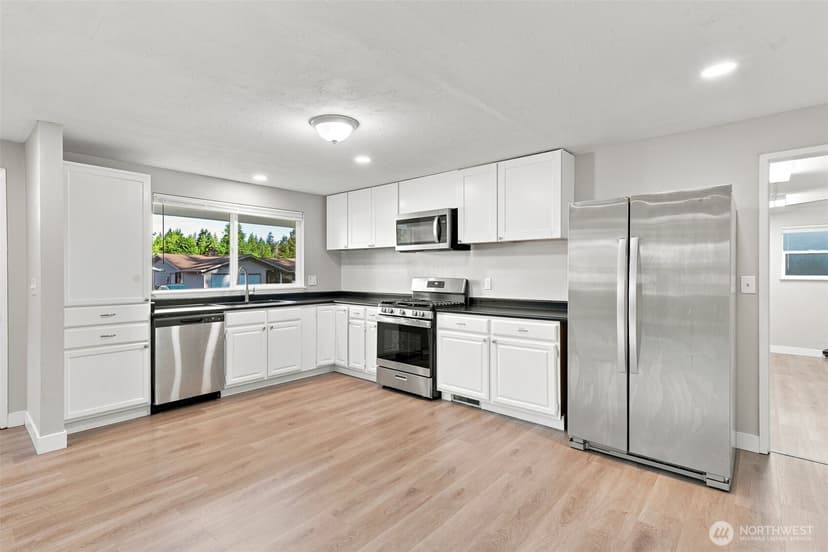 Property photo for 483 NE Conifer Drive, Bremerton photo 11