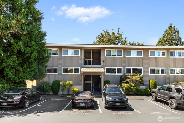 Property photo for 725 9th Avenue S #201, Kirkland photo 2