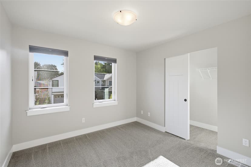 Property photo for 18527 Meridian Ave SE, Bothell photo 28