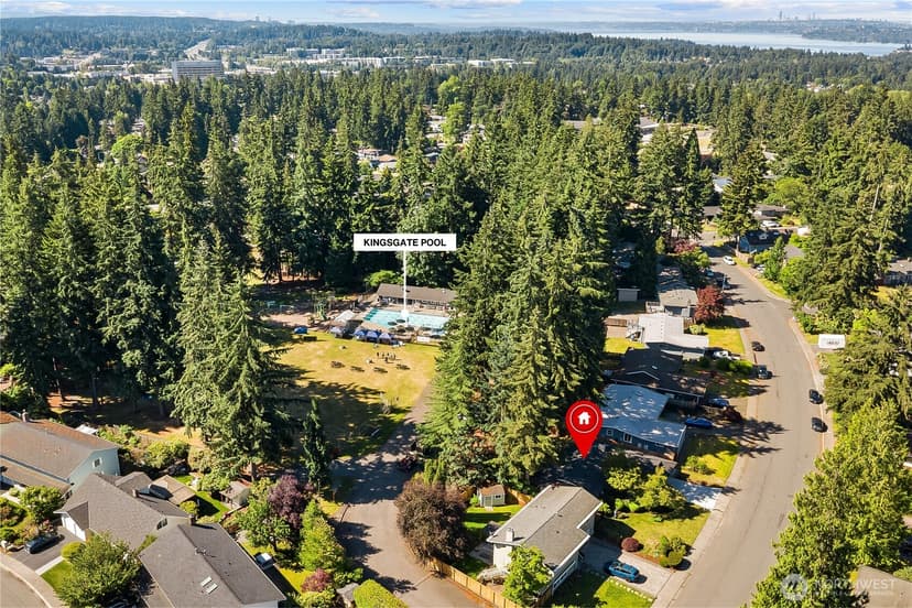 Property photo for 11903 NE 142nd Place, Kirkland photo 6