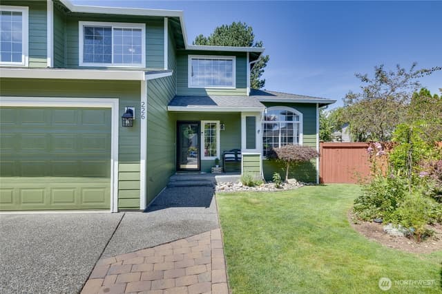 Property photo for 226 95th Drive SE, Lake Stevens photo 4