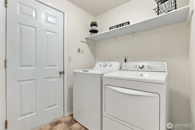 Property photo for 4704 60th Drive NE, Marysville photo 13