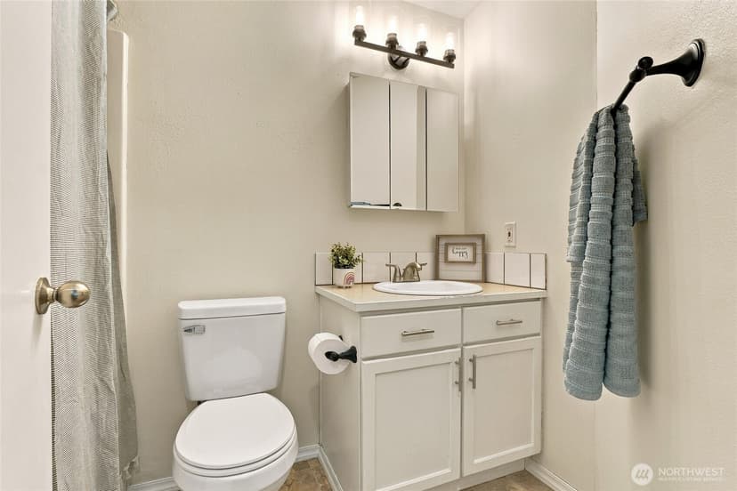 Property photo for 4704 60th Drive NE, Marysville photo 12