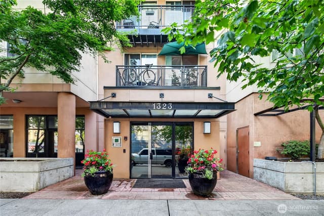 Property photo for 1323 Boren Avenue #212, Seattle
