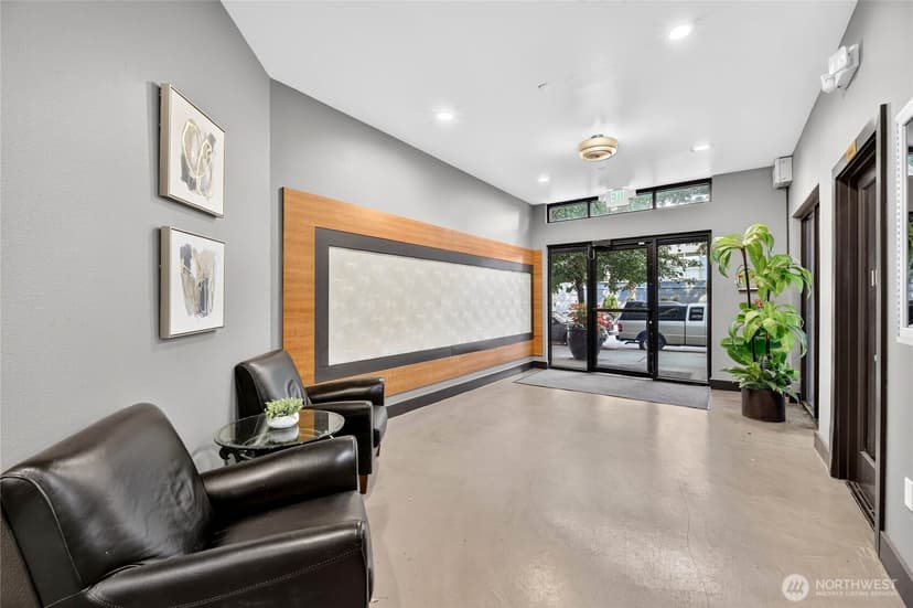 Property photo for 1323 Boren Avenue #212, Seattle photo 3
