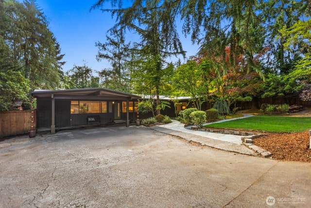 Property photo for 4215 Island Crest Way, Mercer Island, WA 98040