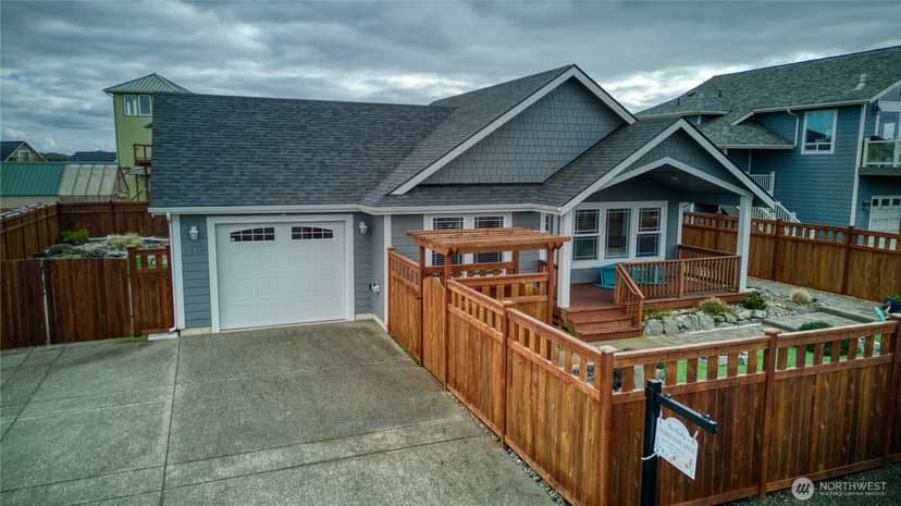 Property photo for 1116 Ocean Shores Boulevard SW, Ocean Shores photo 2