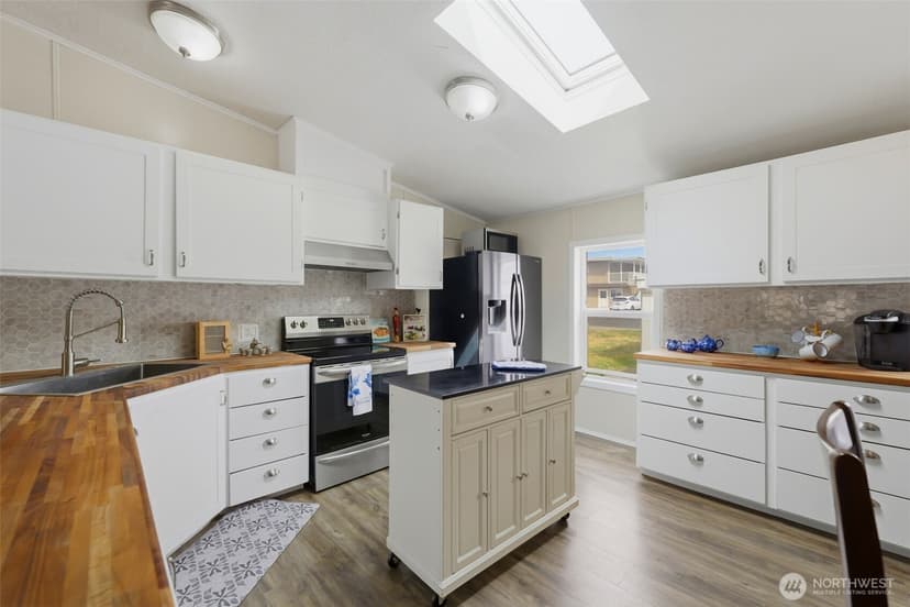 Property photo for 10601 63rd Street Court E #60, Puyallup photo 2