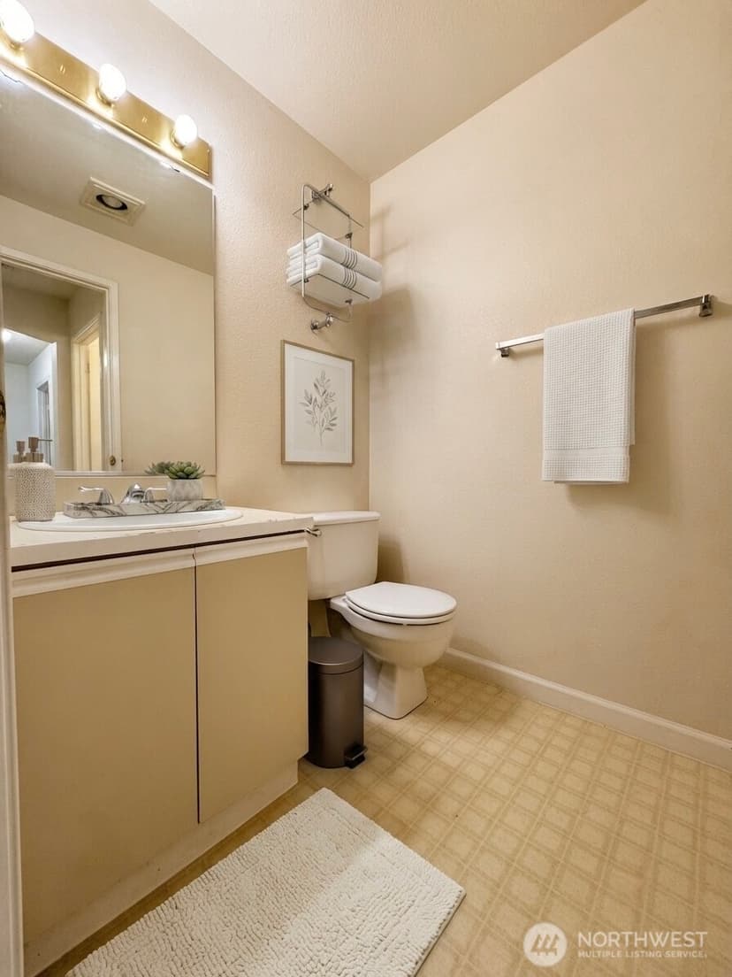 Property photo for 12026 15th Avenue NE #304, Seattle photo 8