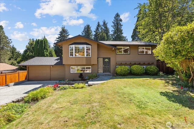 Property photo for 3205 NE 204th Street, Lake Forest Park