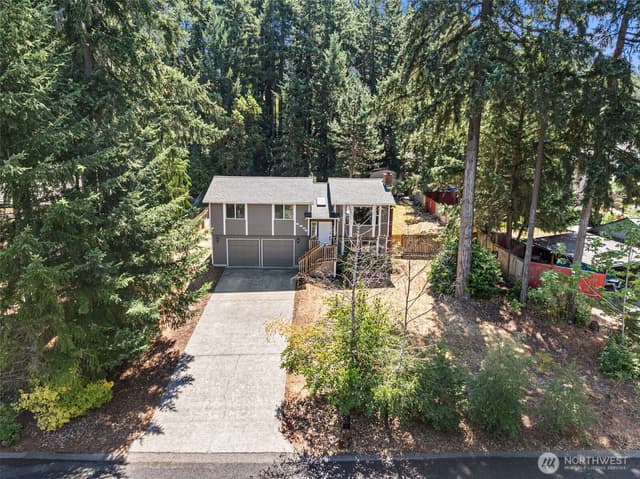Property photo for 5609 41st Avenue E, Tacoma photo 2