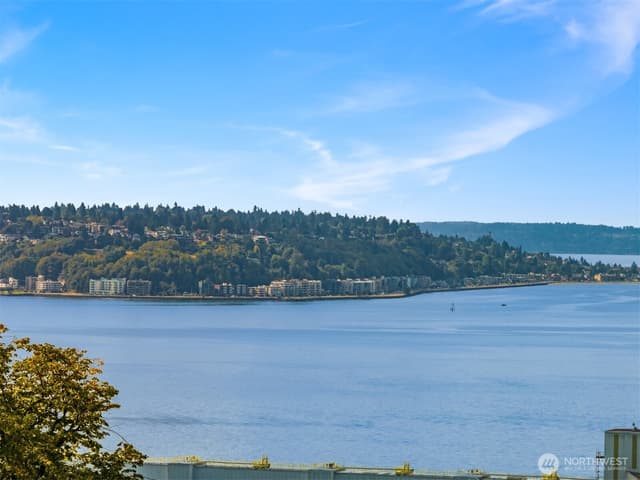 Property photo for 708 W Prospect Street, Seattle photo 5