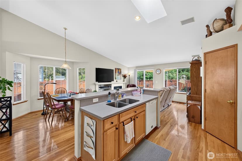 Property photo for 2907 173rd Street E, Tacoma photo 8