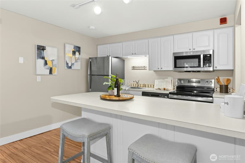 Property photo for 11208 NE 68th Street #110, Kirkland photo 8